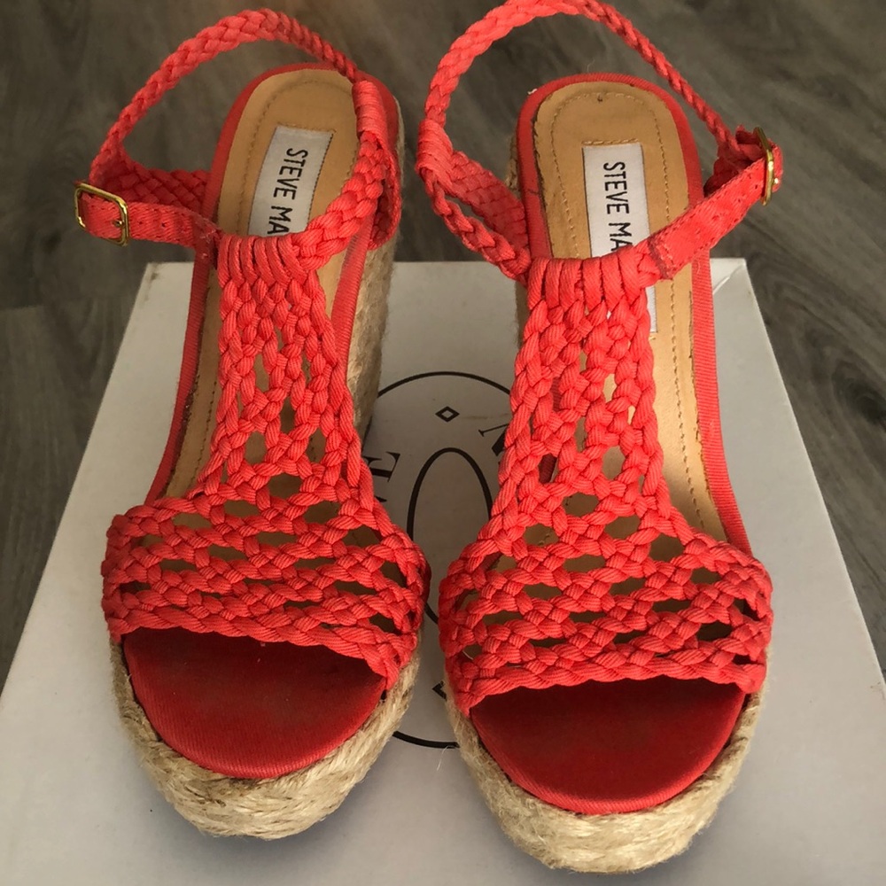 STEVE MADDEN Maui Crochet
Espadrille Wedge size 5